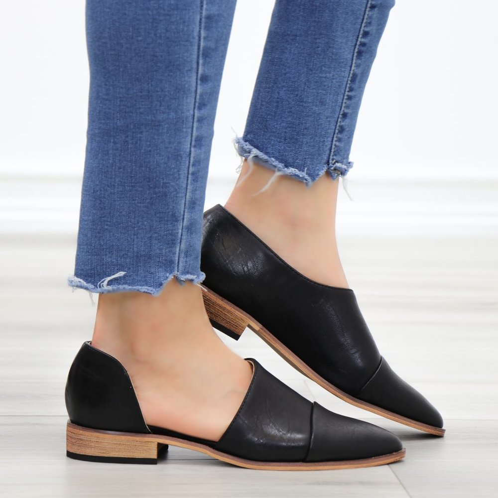 Black Opened Side Pointy Slip On Flat Loafer - Picture 4 of 13